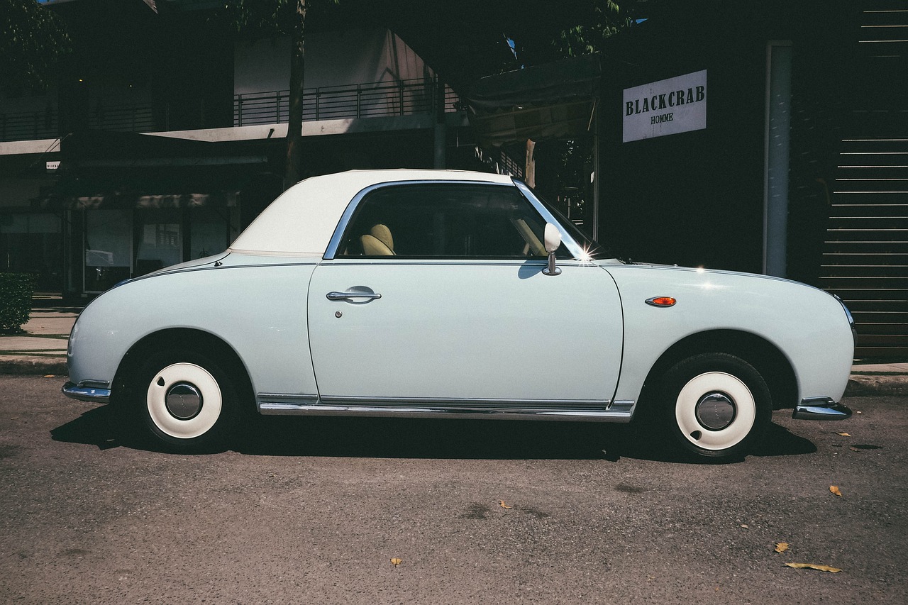 探討凱美瑞車型中控屏拆解，2002年的技術(shù)細(xì)節(jié)與經(jīng)驗分享