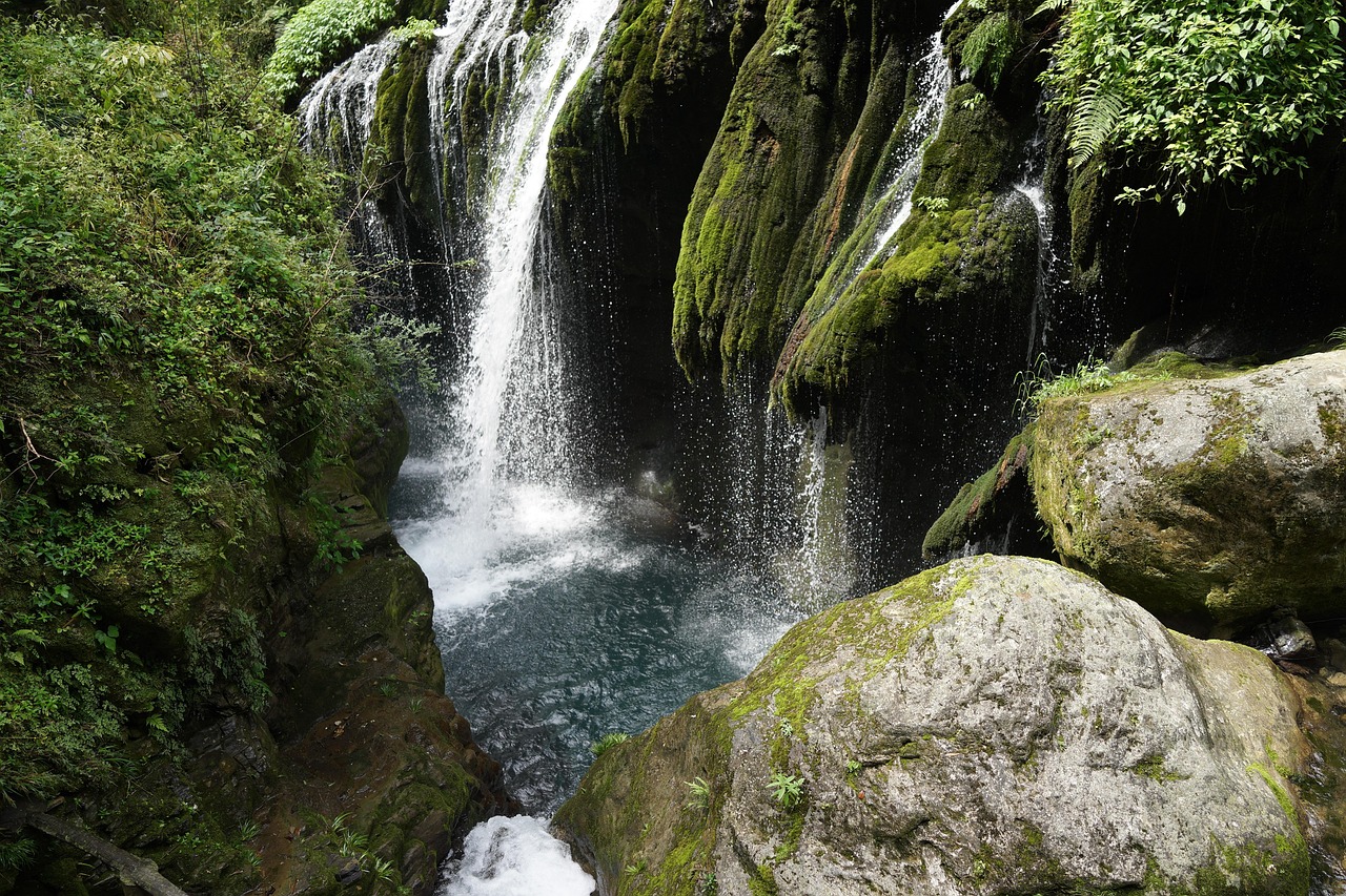 石江路旁，時光流轉(zhuǎn)，歲月靜好